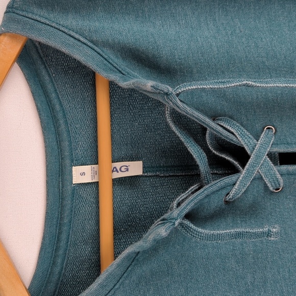 JAG JEANS Women's Lace Front Roll Sleeve Sweatshirt Size Small - Picture 2 of 2